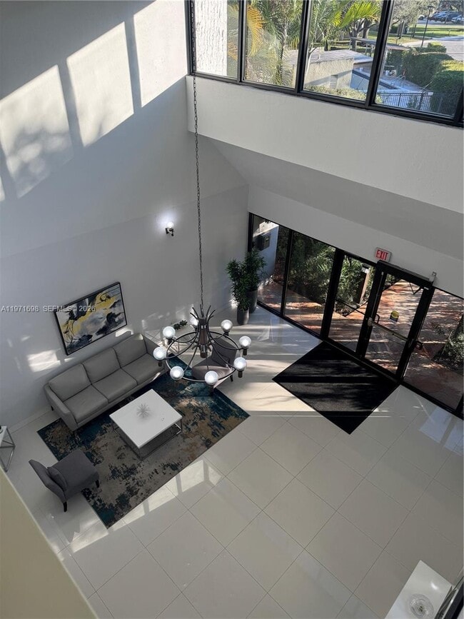 Building Photo - 200 Lakeview Dr