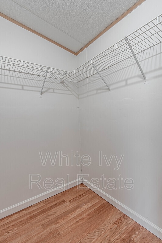 Foto del edificio - 1961 Quality Blvd