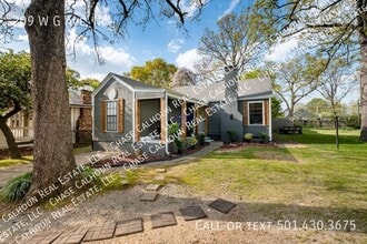 Building Photo - 209 W G Ave