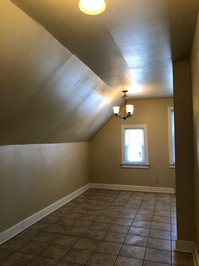 Foto del edificio - 3148 S Logan Ave