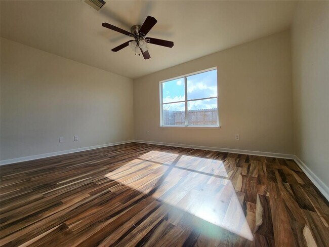 Foto del edificio - 4615 Wheatstone Ct
