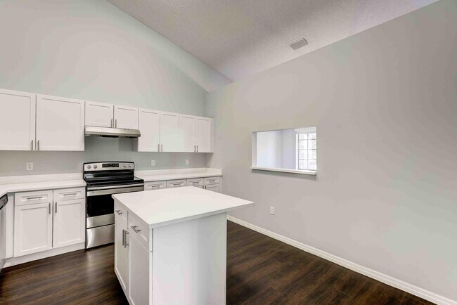 Foto del edificio - 4685 Haverhill Rd