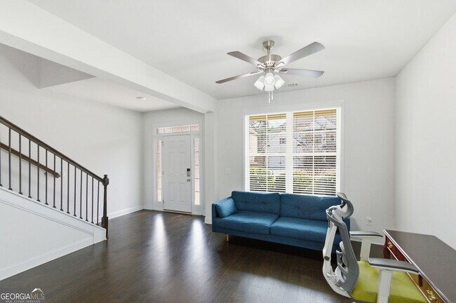 Foto del edificio - 1415 Dahlia Dr