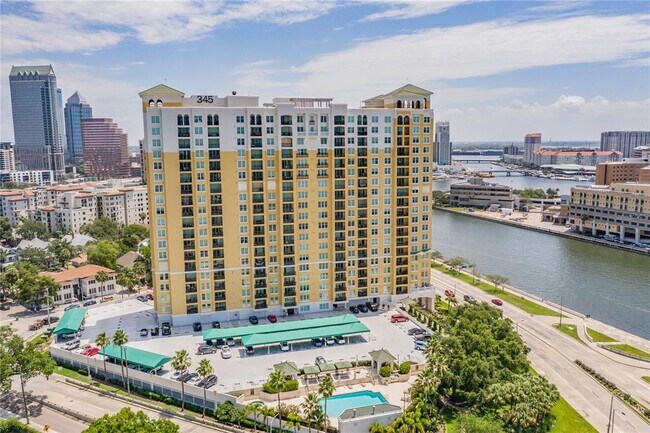 Foto del edificio - 345 Bayshore Blvd