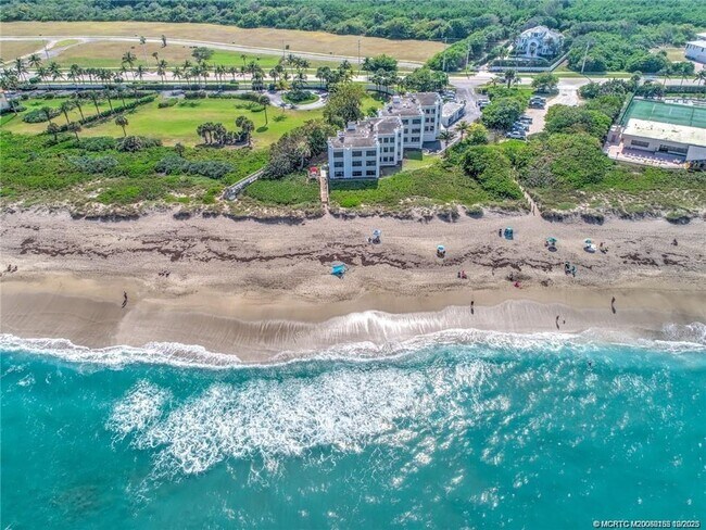 Foto del edificio - 1289 NE Ocean Blvd