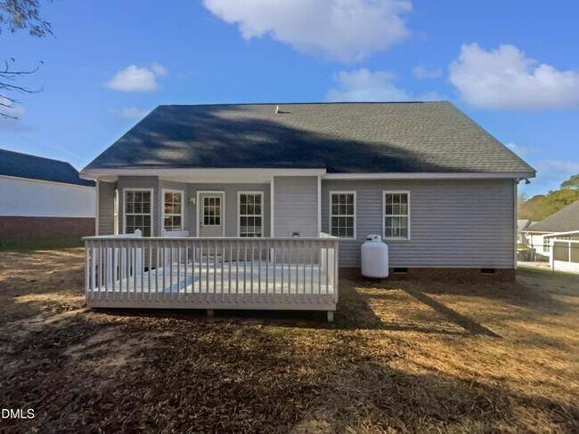 Building Photo - 2734 Sunnybrook Dr