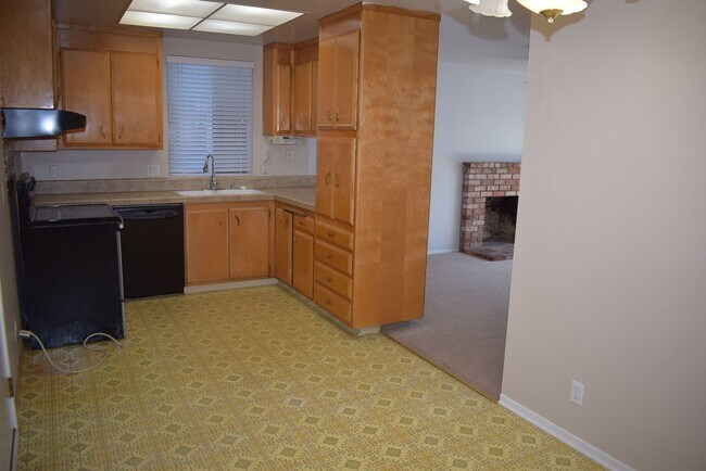 Building Photo - 7641 Quinby Way