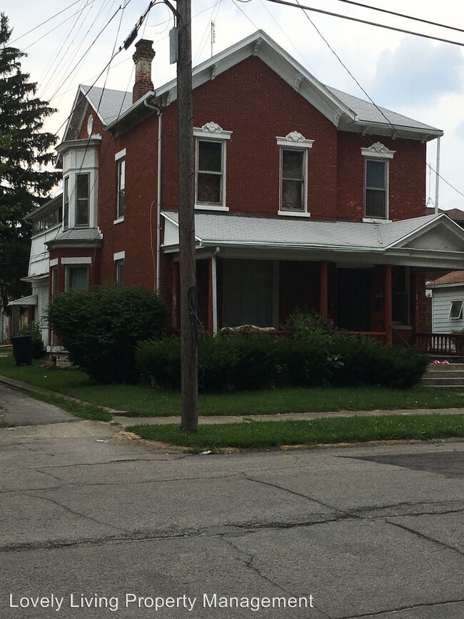 Building Photo - 336 E Franklin St