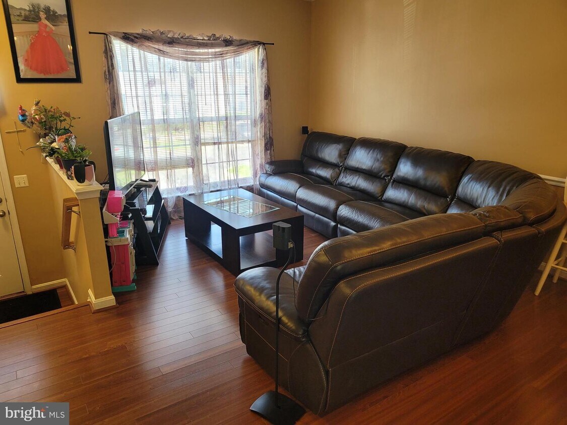 Foto principal - 364 Snyder Ln