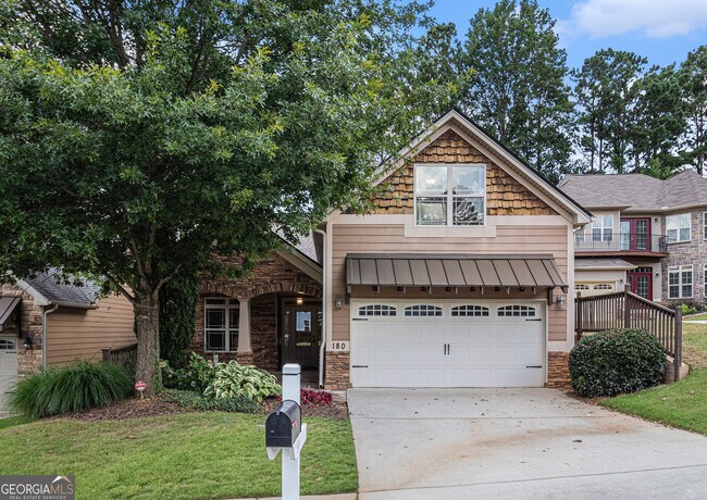Building Photo - 180 Greenview Dr