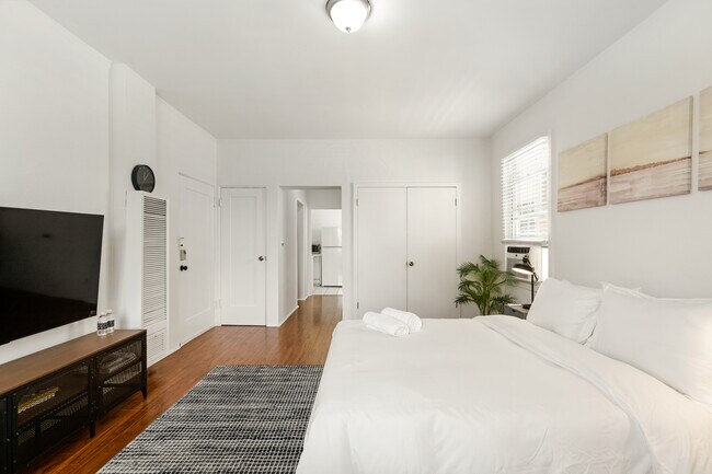 145 S. Elm - Unidad 7 - 145 S Elm Dr