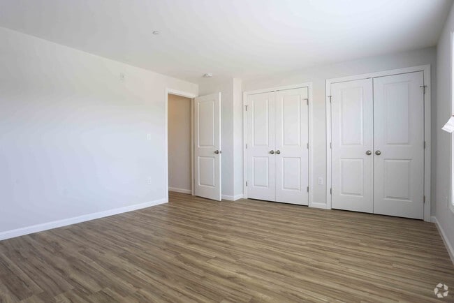 HABITACIÓN DE 2HAB - Bridge Street Commons