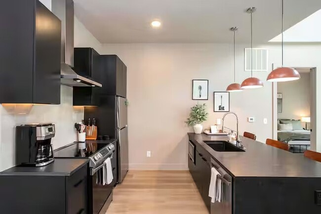 Foto del edificio - 1090 Haysboro Ave