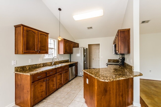 Building Photo - 5466 Belle Ridge Dr