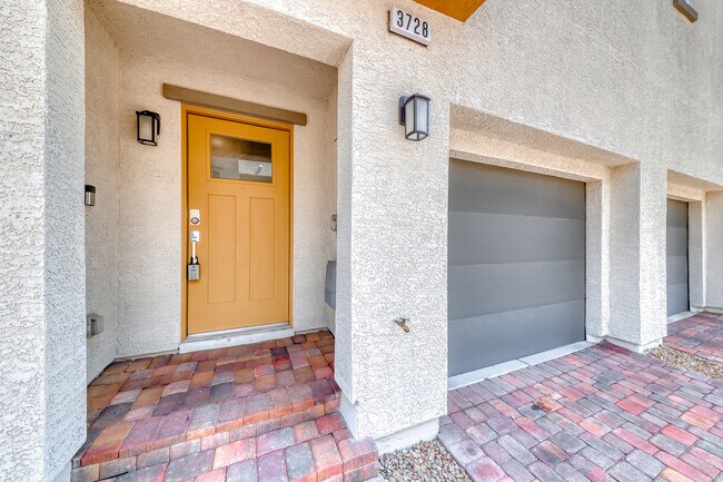 Building Photo - 3728 Enchanted Sky St