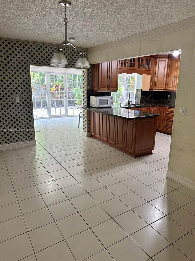 Foto del edificio - 9110 SW 9th Terrace