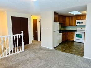 Building Photo - 879 Depew St