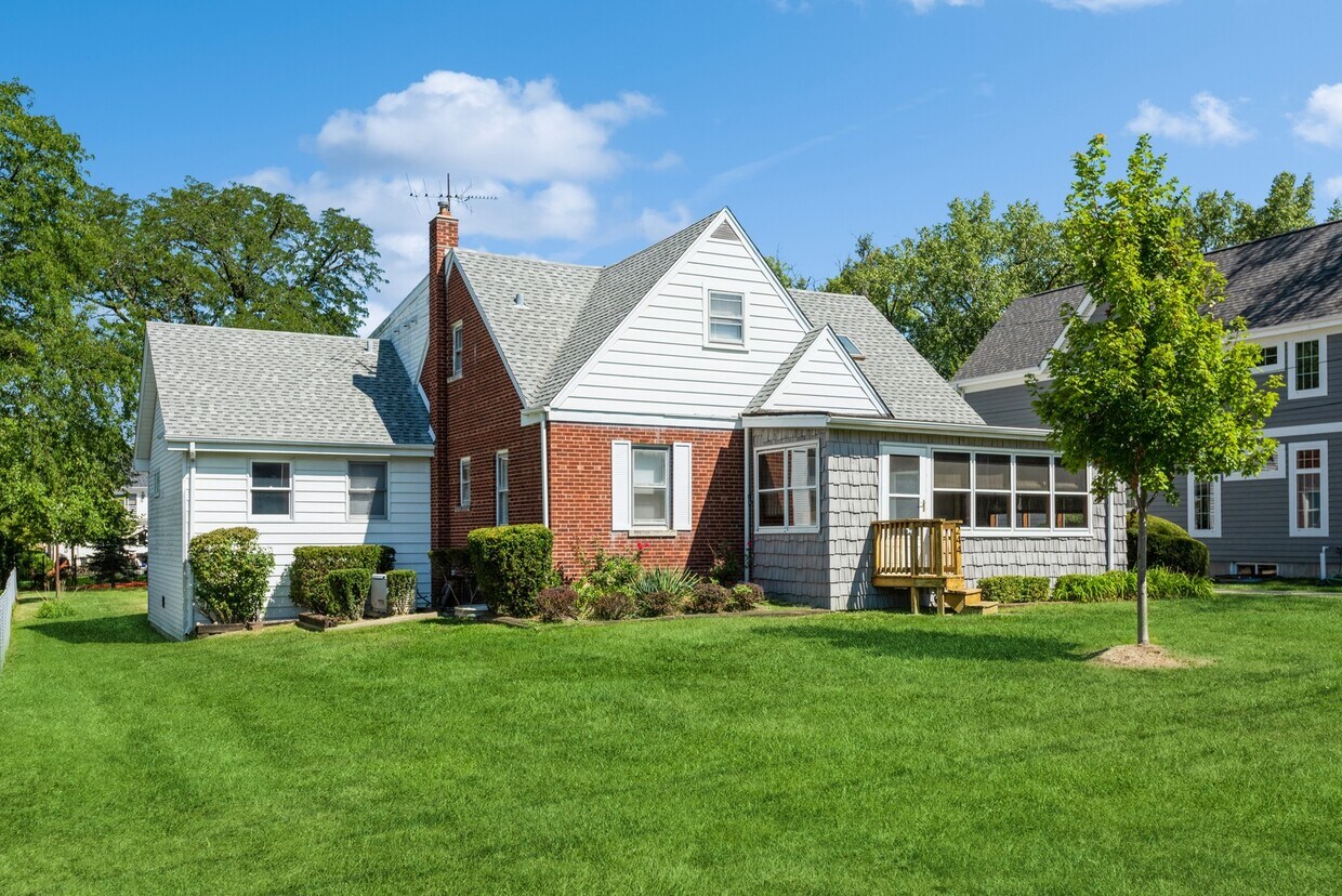 Foto principal - 15W244 Harvard St
