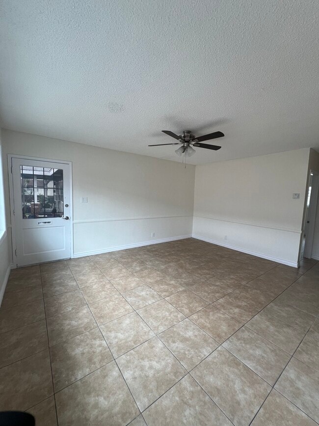 Remodeled 2 Bedroom in Long Beach City - Remodeled 2 Bedroom in Long Beach City House