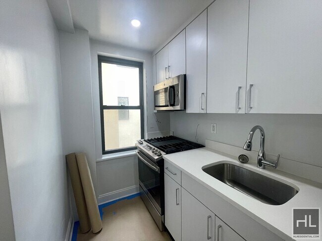 Foto del edificio - EAST 38 STREET