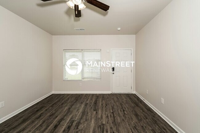 Foto del edificio - 3 Bedroom Pet-Friendly Home in PELL CITY, AL with Main Street Renewal