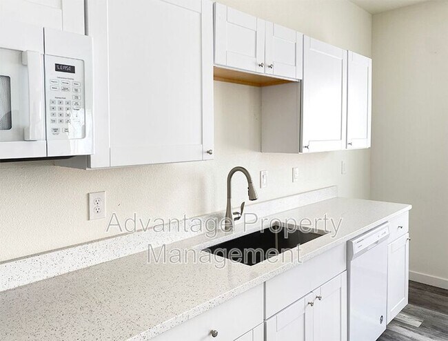 Foto del edificio - 368 Spaulding Ave