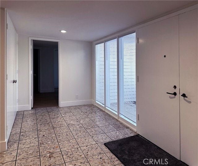 Building Photo - 1210 Sandpoint Way