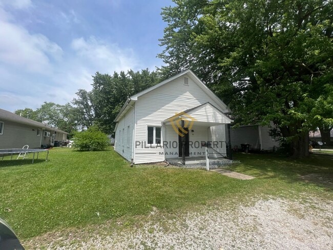 Building Photo - Take a look at this charming 3-bedroom, 1-...