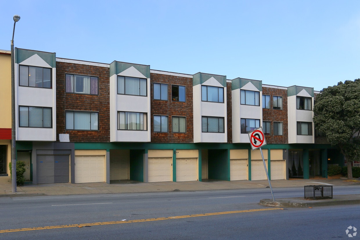 Primary Photo - 740 Monterey Blvd