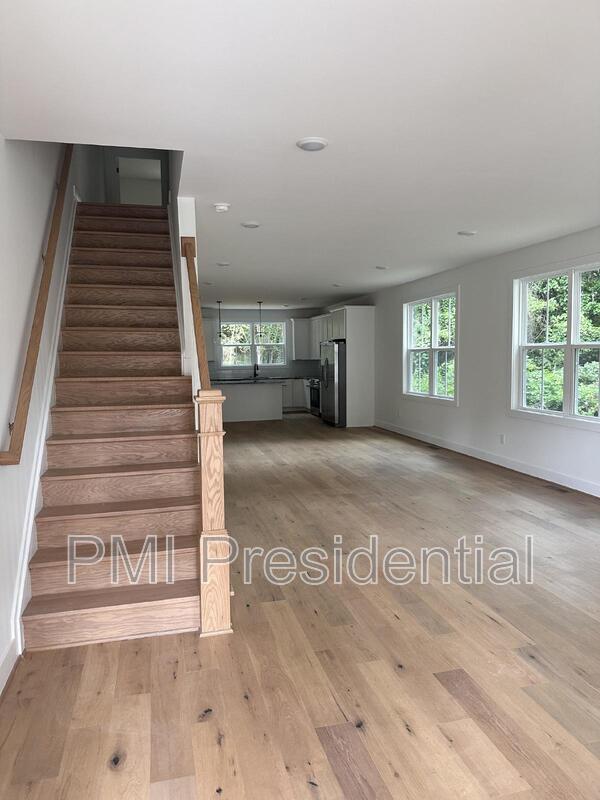 Foto del edificio - 424 E 15th St