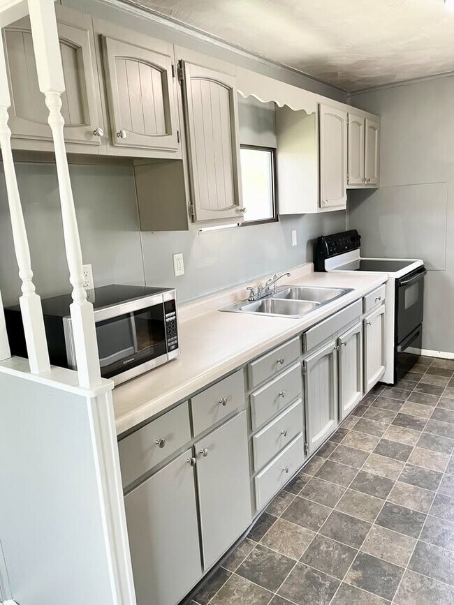 Foto del edificio - 622 38th St NE