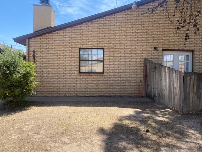 Building Photo - 4425 Fairgate Dr