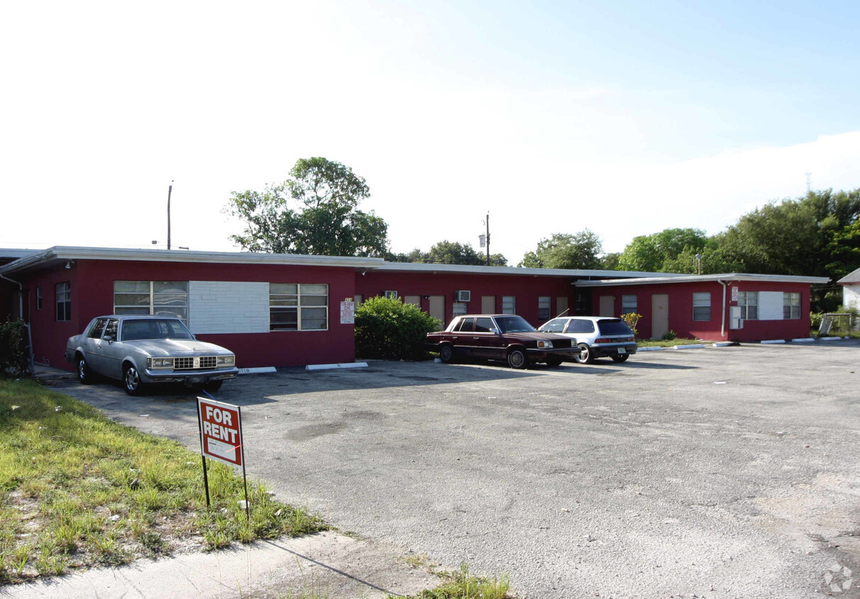 Primary Photo - 424 NW 15th Ter