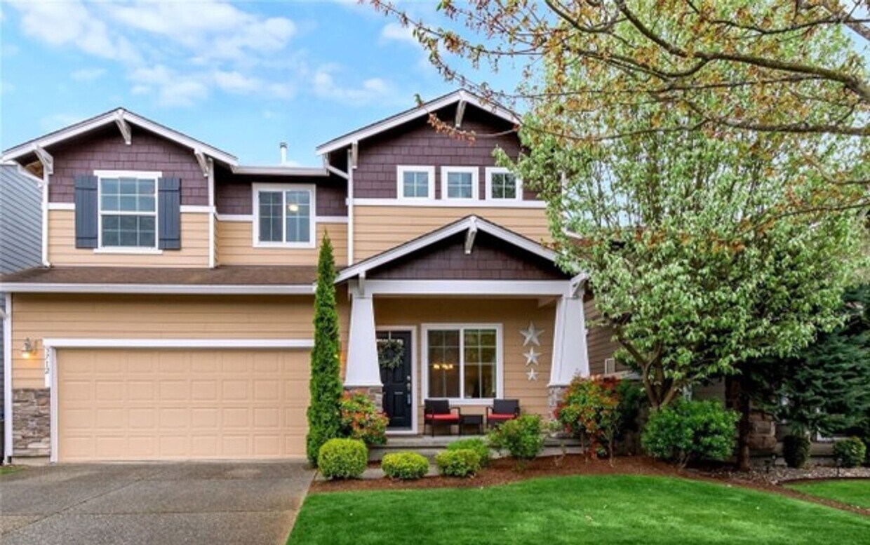 Primary Photo - North facing 4-bedroom 2.5 bath house in B...