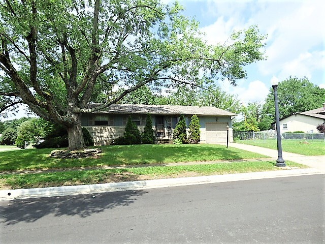 Building Photo - 3 Bedroom Ranch  on East side