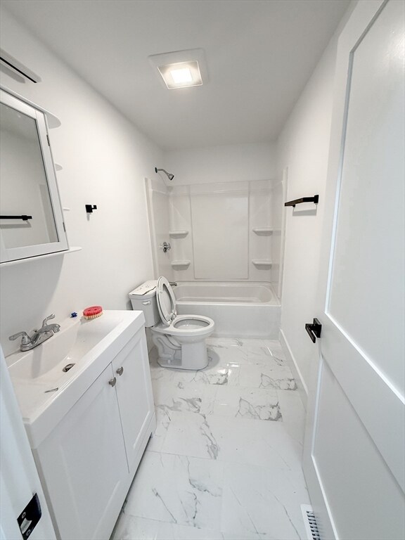 Foto principal - 232 Lynnfield St