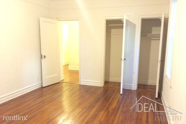 Fotografía del edificio - 205 Clinton St