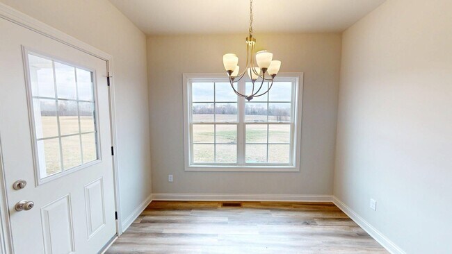 Foto del edificio - For Lease Large Home with Bonus Room on 1 Acre in Country