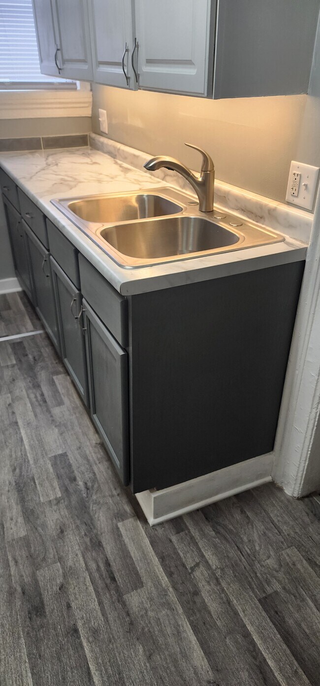 Foto del edificio - 1416 Auburn St