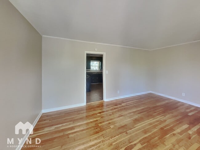 Building Photo - 1731 Morehead Ave