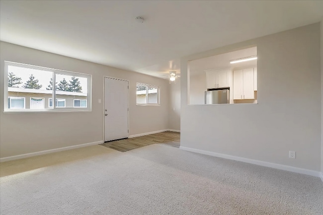 Foto del edificio - 3745 Miramar Way