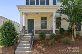 Building Photo - 3024 Seymour Dr