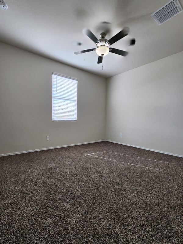 Building Photo - 1058 W Chimes Tower Dr