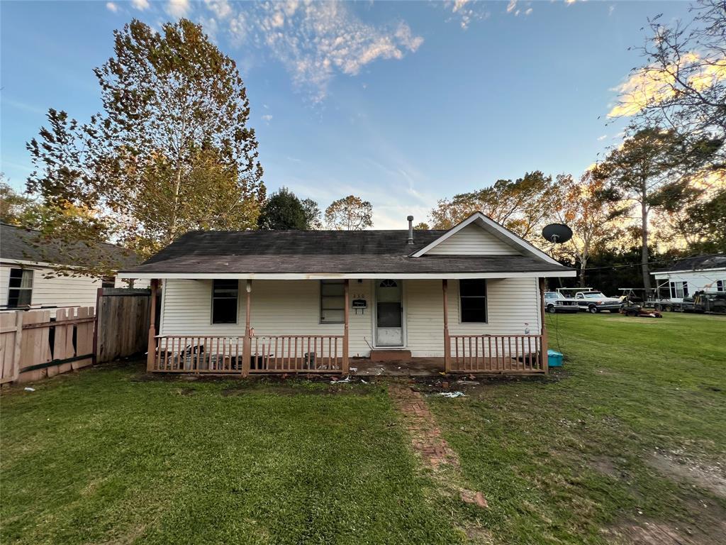 Primary Photo - 230 E Southland Ave