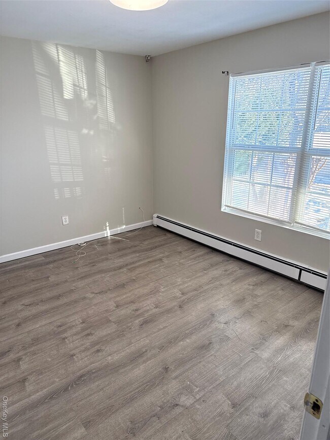 Building Photo - 25 Brightside Ave