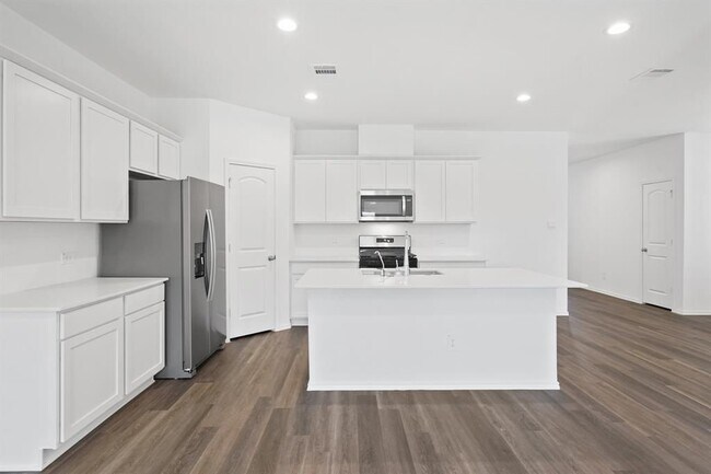 Foto del edificio - 4905 Blue Beetle Rdg Dr