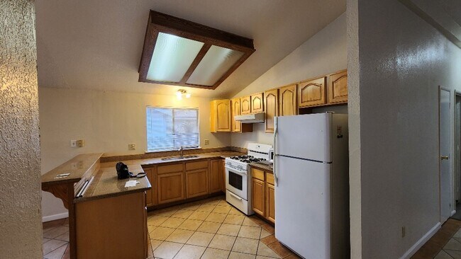Building Photo - American Canyon Beauty 3 Bedrooms 2 Full B...