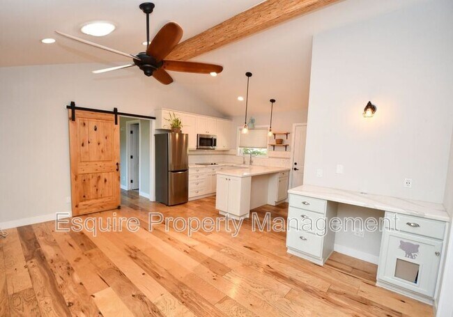 Foto del edificio - 4290 Aspen Ln