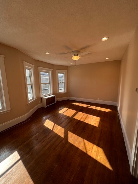 Building Photo - 27 Pinkham Rd