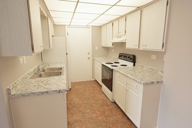 Building Photo - 12630 S Alpine Dr